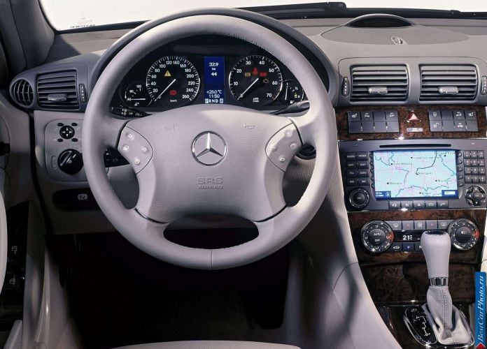 2004 Mercedes-Benz C200 CGi Estate Elegance - фотография 34 из 47 2004 Mercedes-Benz C200 CGi Estate Elegance - фотография 34 из 47