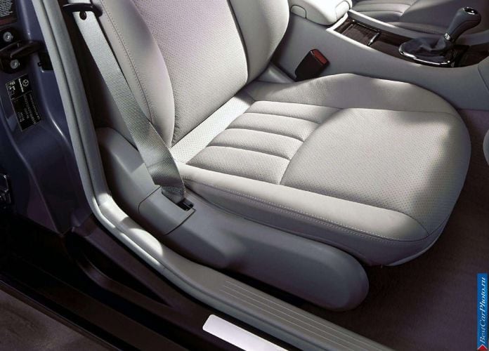 2004 Mercedes-Benz C200 CGi Estate Elegance - фотография 36 из 47