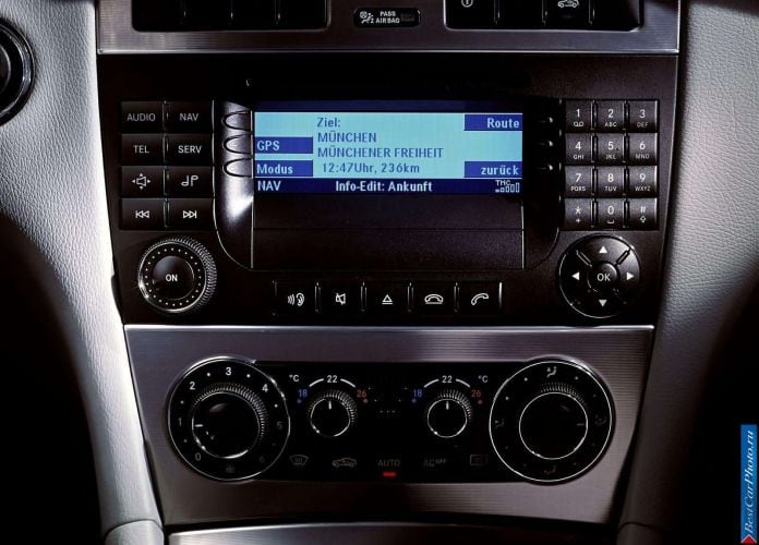 2004 Mercedes-Benz C200 CGi Estate Elegance - фотография 39 из 47 2004 Mercedes-Benz C200 CGi Estate Elegance - фотография 39 из 47
