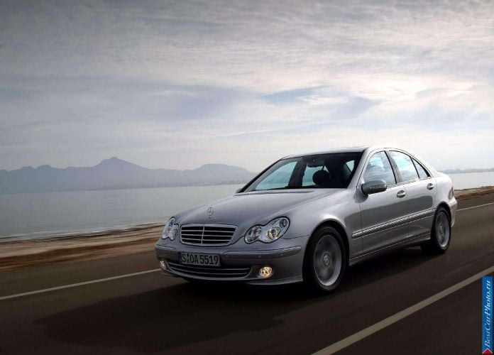 2004 Mercedes-Benz C220 CDi Avantgarde - фотография 1 из 58