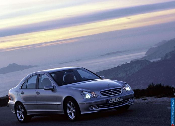 2004 Mercedes-Benz C220 CDi Avantgarde - фотография 5 из 58