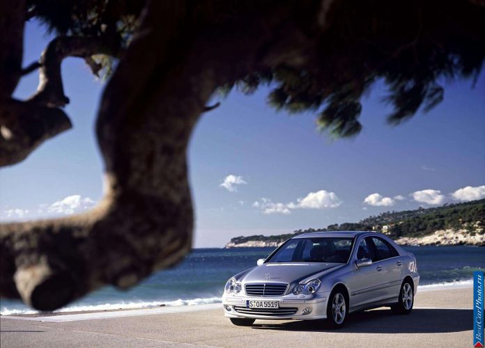 2004 Mercedes-Benz C220 CDi Avantgarde - фотография 7 из 58