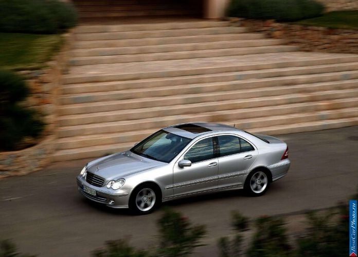 2004 Mercedes-Benz C220 CDi Avantgarde - фотография 11 из 58 2004 Mercedes-Benz C220 CDi Avantgarde - фотография 11 из 58