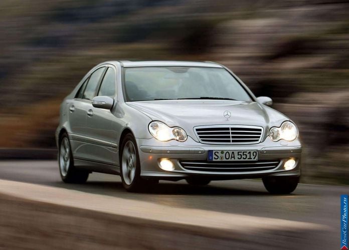 2004 Mercedes-Benz C220 CDi Avantgarde - фотография 18 из 58
