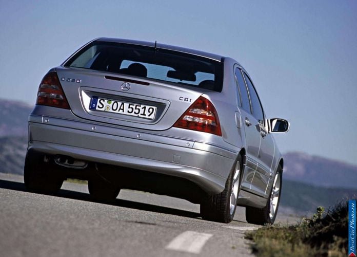 2004 Mercedes-Benz C220 CDi Avantgarde - фотография 25 из 58