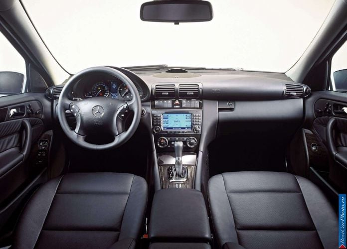 2004 Mercedes-Benz C220 CDi Avantgarde - фотография 29 из 58 2004 Mercedes-Benz C220 CDi Avantgarde - фотография 29 из 58