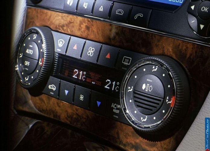 2004 Mercedes-Benz C220 CDi Avantgarde - фотография 44 из 58 2004 Mercedes-Benz C220 CDi Avantgarde - фотография 44 из 58