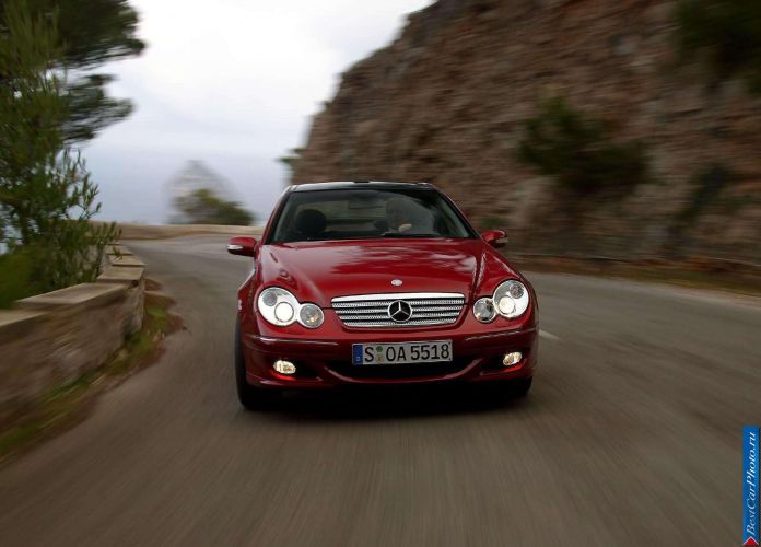 2004 Mercedes-Benz C320 Sport Coupe - фотография 11 из 35 2004 Mercedes-Benz C320 Sport Coupe - фотография 11 из 35