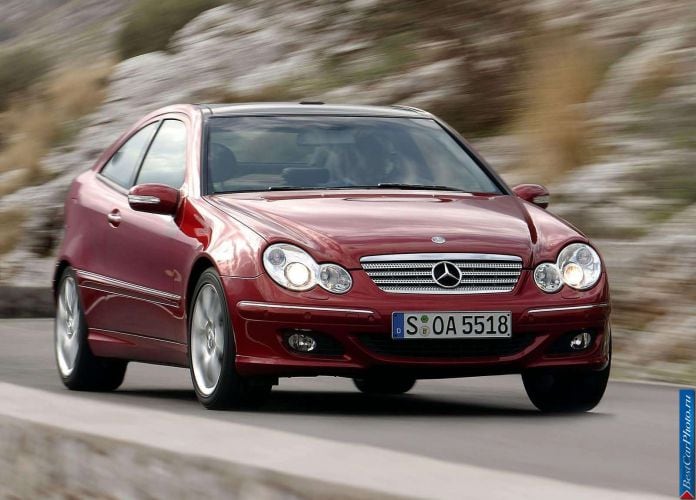 2004 Mercedes-Benz C320 Sport Coupe - фотография 14 из 35 2004 Mercedes-Benz C320 Sport Coupe - фотография 14 из 35