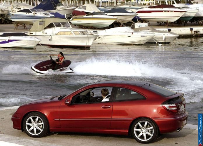 2004 Mercedes-Benz C320 Sport Coupe - фотография 19 из 35