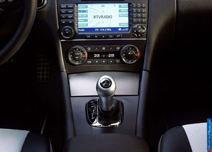 2004 Mercedes-Benz C320 Sport Coupe - фотография 27 из 35