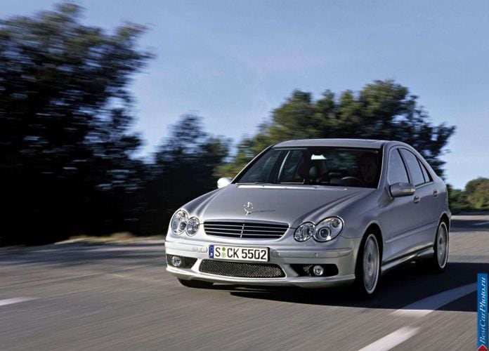 2004 Mercedes-Benz C55 AMG - фотография 1 из 25
