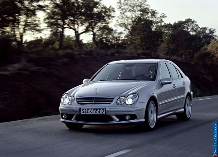 2004 Mercedes-Benz C55 AMG - фотография 2 из 25 2004 Mercedes-Benz C55 AMG - фотография 2 из 25