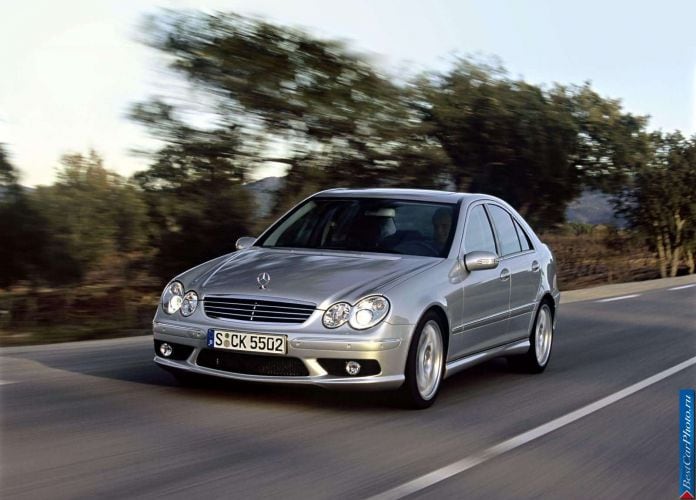 2004 Mercedes-Benz C55 AMG - фотография 3 из 25
