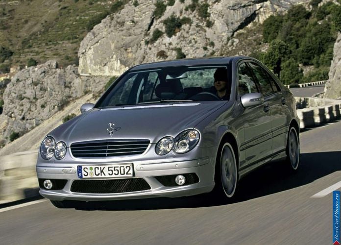2004 Mercedes-Benz C55 AMG - фотография 6 из 25