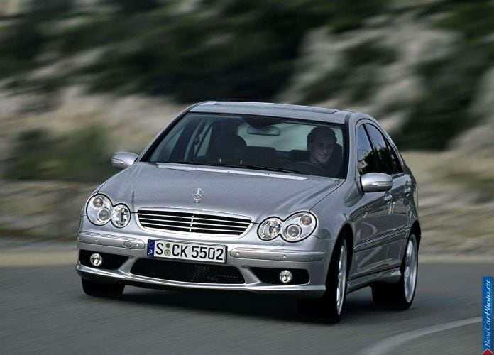 2004 Mercedes-Benz C55 AMG - фотография 8 из 25