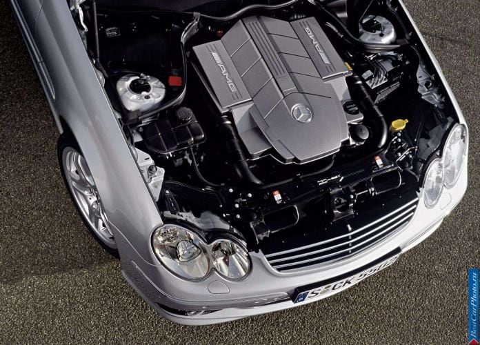 2004 Mercedes-Benz C55 AMG - фотография 20 из 25 2004 Mercedes-Benz C55 AMG - фотография 20 из 25