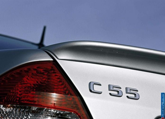 2004 Mercedes-Benz C55 AMG - фотография 21 из 25 2004 Mercedes-Benz C55 AMG - фотография 21 из 25