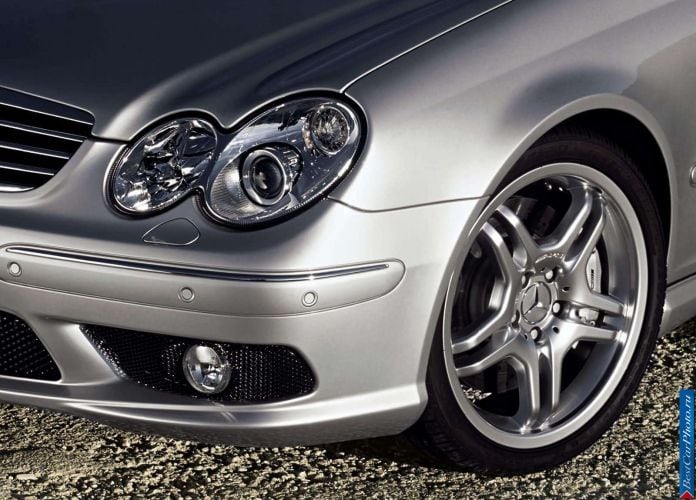 2004 Mercedes-Benz C55 AMG - фотография 24 из 25