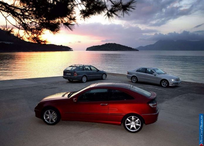 2004 Mercedes-Benz  C-class - фотография 2 из 7