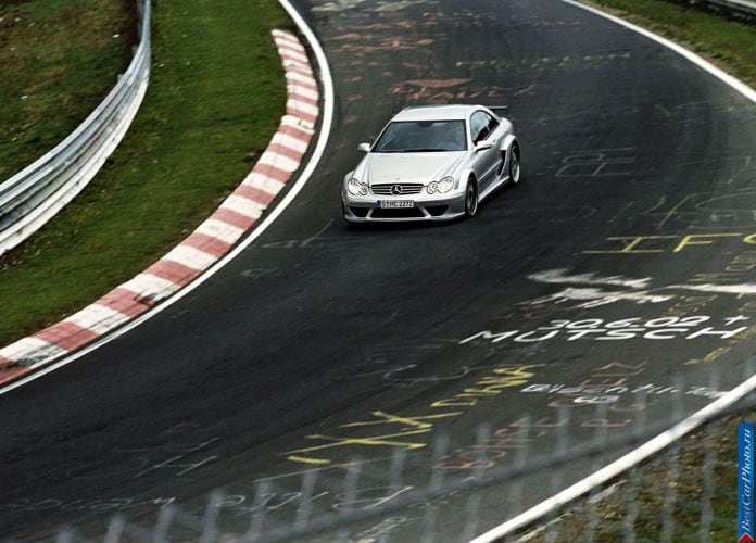2004 Mercedes-Benz CLK DTM AMG - фотография 4 из 17