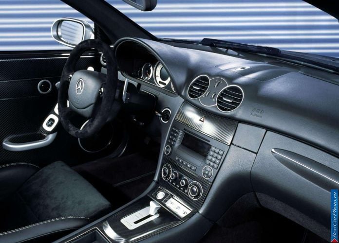 2004 Mercedes-Benz CLK DTM AMG - фотография 10 из 17