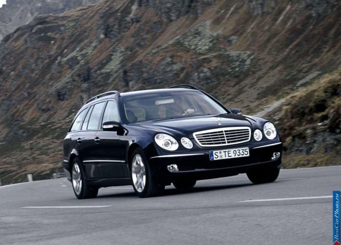 2004 Mercedes-Benz E350 Estate - фотография 3 из 22