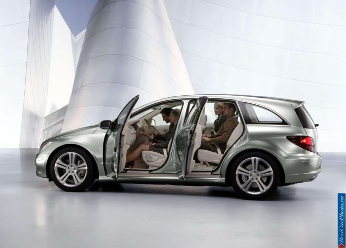 2004 Mercedes-Benz Grand Sports Tourer Vision R Concept - фотография 9 из 27 2004 Mercedes-Benz Grand Sports Tourer Vision R Concept - фотография 9 из 27