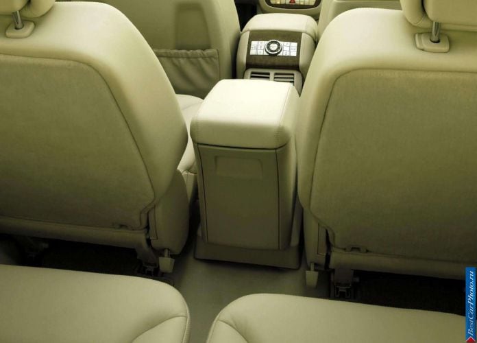 2004 Mercedes-Benz Grand Sports Tourer Vision R Concept - фотография 18 из 27