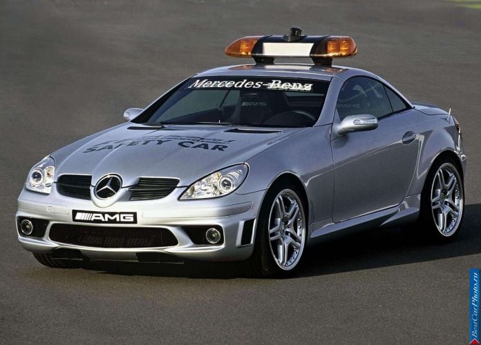 2004 Mercedes-Benz SLK55 AMG F1 Safety Car - фотография 2 из 6 2004 Mercedes-Benz SLK55 AMG F1 Safety Car - фотография 2 из 6