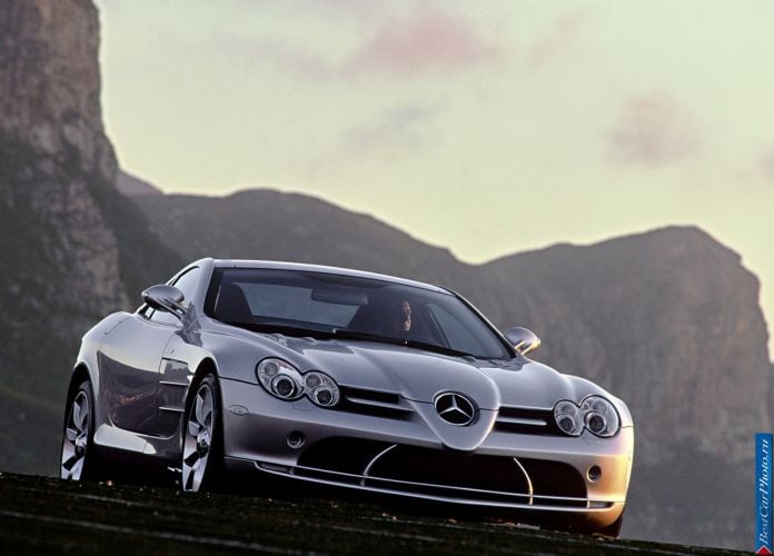 2004 Mercedes-Benz SLR McLaren - фотография 1 из 243