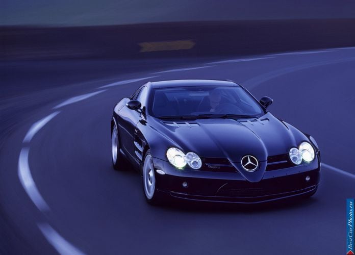 2004 Mercedes-Benz SLR McLaren - фотография 2 из 243 2004 Mercedes-Benz SLR McLaren - фотография 2 из 243