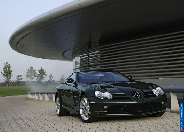 2004 Mercedes-Benz SLR McLaren - фотография 4 из 243 2004 Mercedes-Benz SLR McLaren - фотография 4 из 243