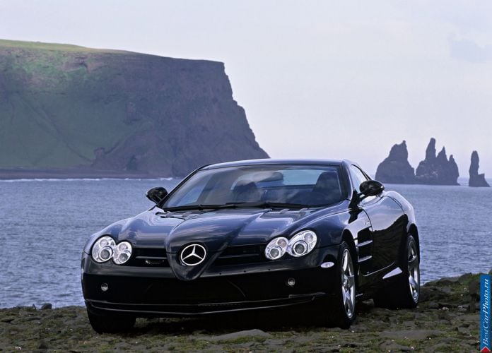 2004 Mercedes-Benz SLR McLaren - фотография 8 из 243 2004 Mercedes-Benz SLR McLaren - фотография 8 из 243