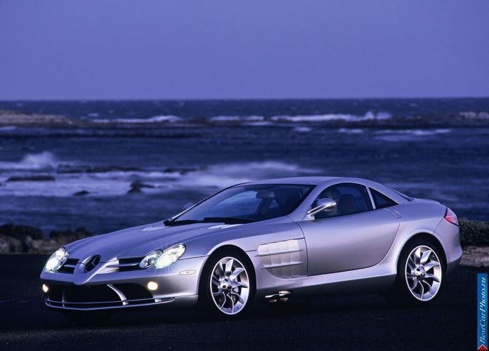 2004 Mercedes-Benz SLR McLaren - фотография 15 из 243 2004 Mercedes-Benz SLR McLaren - фотография 15 из 243