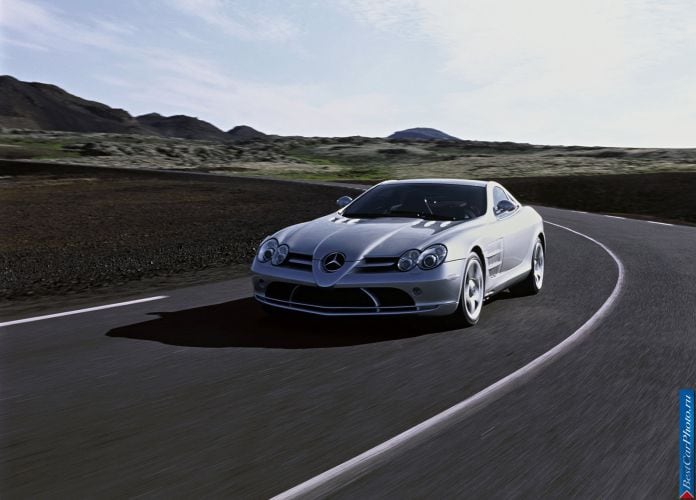 2004 Mercedes-Benz SLR McLaren - фотография 19 из 243 2004 Mercedes-Benz SLR McLaren - фотография 19 из 243