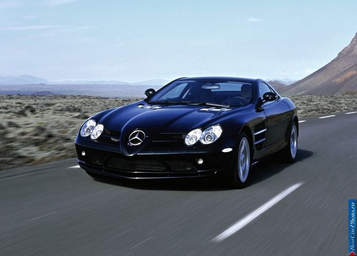 2004 Mercedes-Benz SLR McLaren - фотография 30 из 243 2004 Mercedes-Benz SLR McLaren - фотография 30 из 243