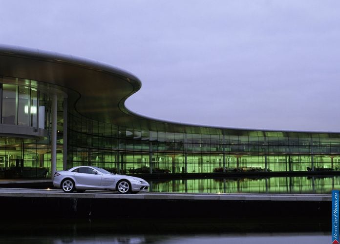 2004 Mercedes-Benz SLR McLaren - фотография 74 из 243 2004 Mercedes-Benz SLR McLaren - фотография 74 из 243