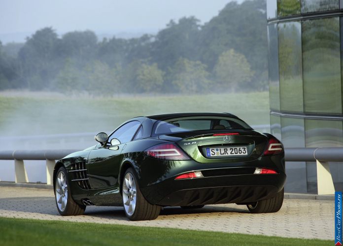 2004 Mercedes-Benz SLR McLaren - фотография 101 из 243 2004 Mercedes-Benz SLR McLaren - фотография 101 из 243