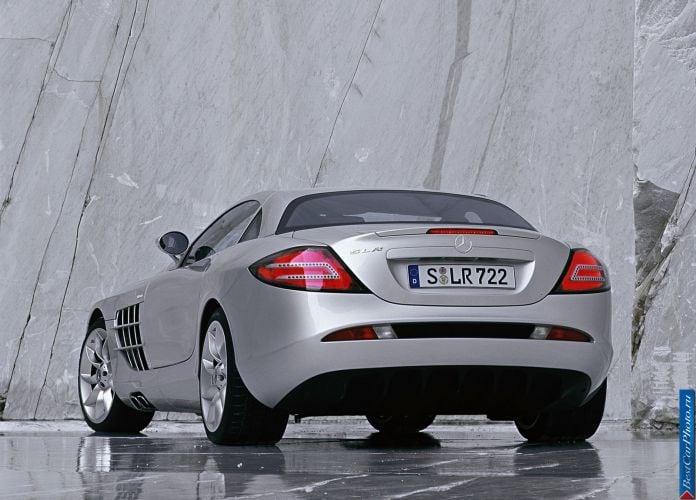2004 Mercedes-Benz SLR McLaren - фотография 106 из 243 2004 Mercedes-Benz SLR McLaren - фотография 106 из 243