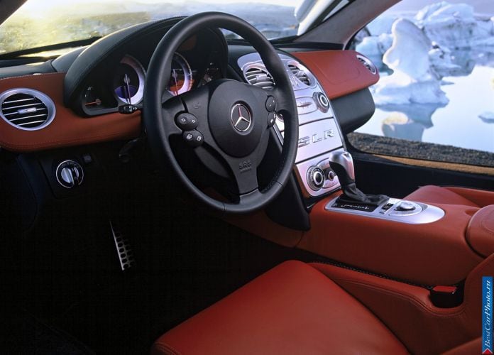 2004 Mercedes-Benz SLR McLaren - фотография 148 из 243