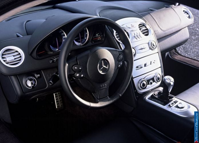 2004 Mercedes-Benz SLR McLaren - фотография 153 из 243