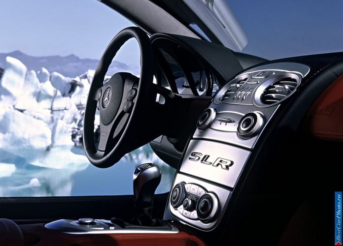 2004 Mercedes-Benz SLR McLaren - фотография 154 из 243