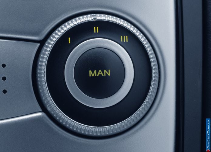 2004 Mercedes-Benz SLR McLaren - фотография 160 из 243