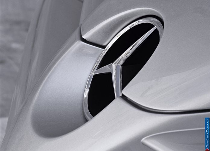 2004 Mercedes-Benz SLR McLaren - фотография 182 из 243