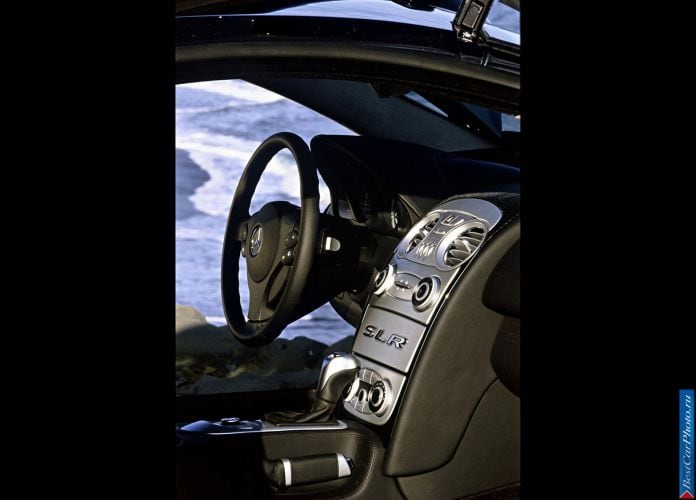 2004 Mercedes-Benz SLR McLaren - фотография 208 из 243