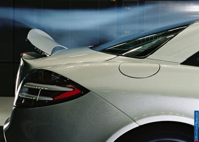 2004 Mercedes-Benz SLR McLaren - фотография 229 из 243
