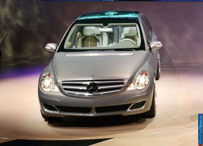 2004 Mercedes-Benz Vision Grand Sports Tourer Concept - фотография 22 из 22 2004 Mercedes-Benz Vision Grand Sports Tourer Concept - фотография 22 из 22