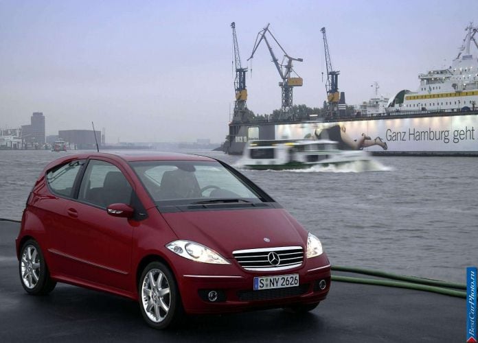 2005 Mercedes-Benz A180 CDi 3door - фотография 10 из 15 2005 Mercedes-Benz A180 CDi 3door - фотография 10 из 15