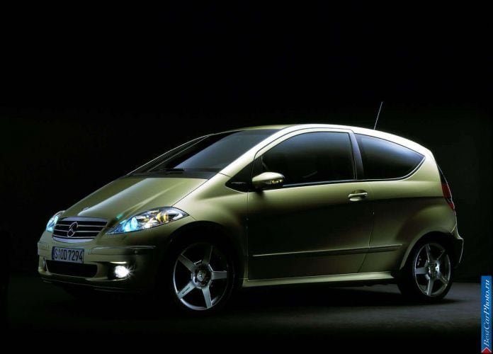 2005 Mercedes-Benz A200 Avantgarde 3door - фотография 1 из 101